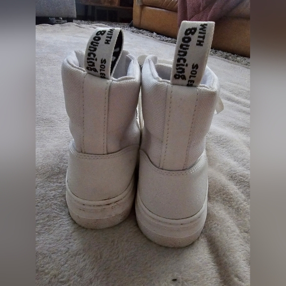 Dr. Martens White Canvas Combs - Picture 11 of 12